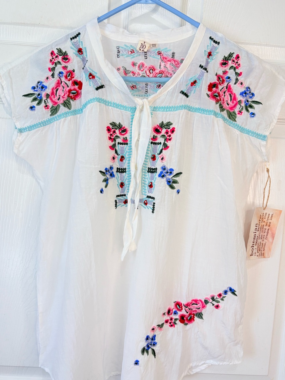 Boheme White Embroidered Floral Lightweight Blouse NWT
